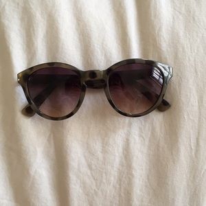 GAP sunglasses